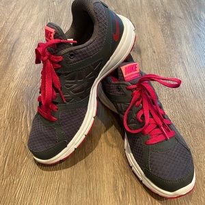 Nike Relentless 2 Ladies Size